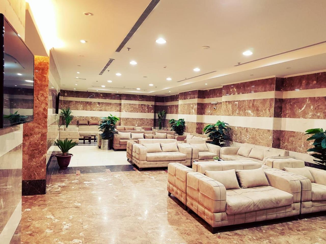 Al Rakaez Hotel Мека Екстериор снимка