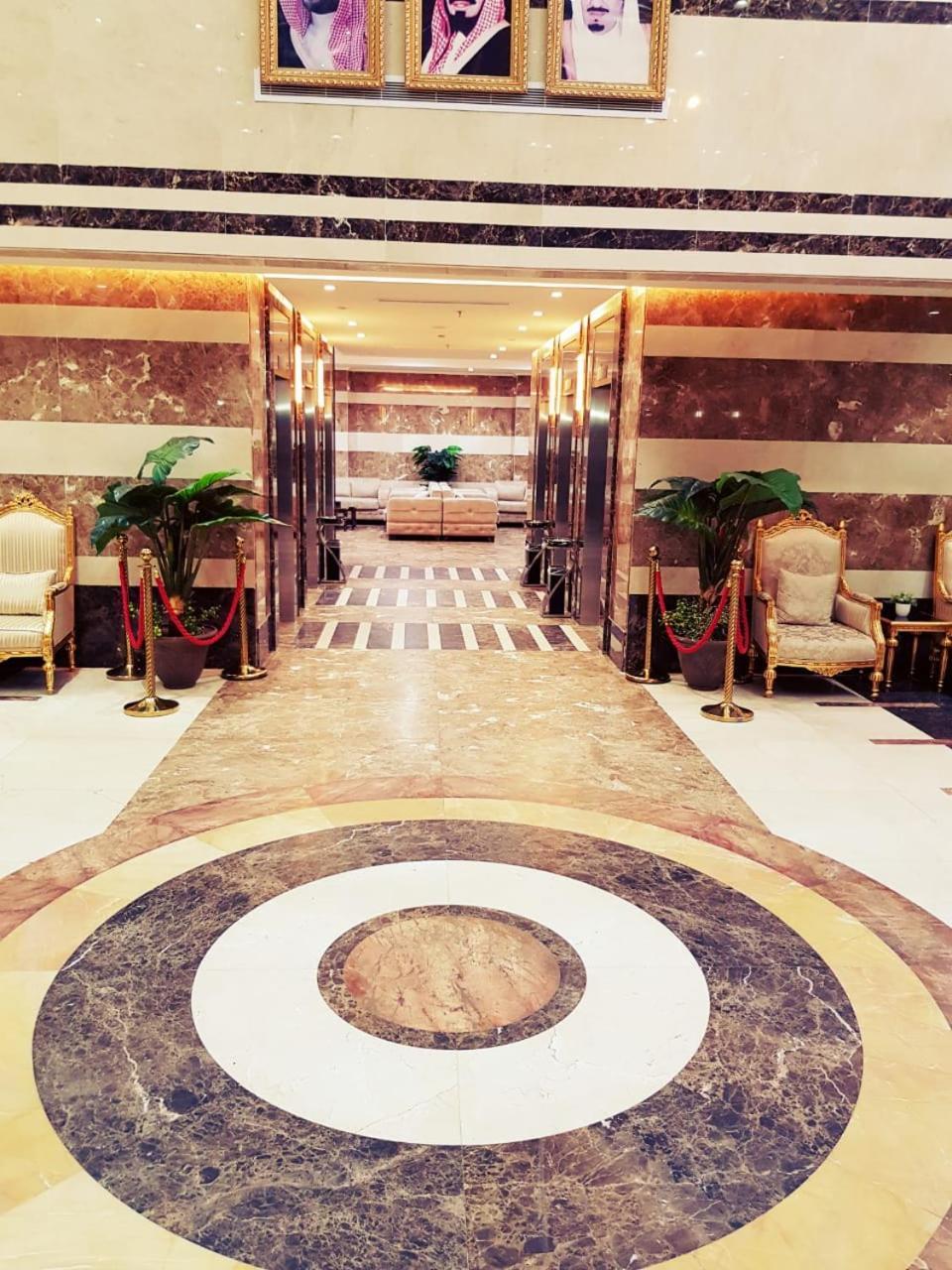 Al Rakaez Hotel Мека Екстериор снимка